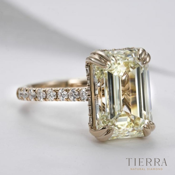 Nhẫn Emerald thiên nhiên